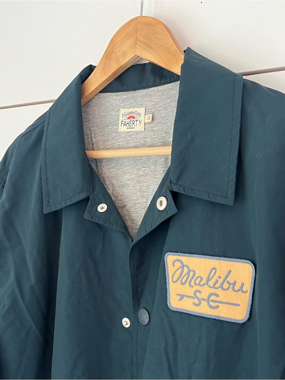Faherty Water Resistant Coach’s Jacket organic cotton blend/ embroidered / retro - Picture 4 of 7